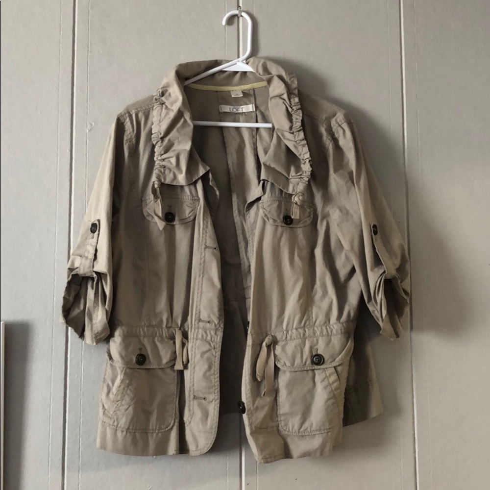 LOFT tan short sleeve jacket size XL